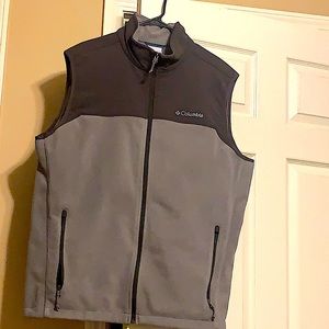Large Gray columbia vest